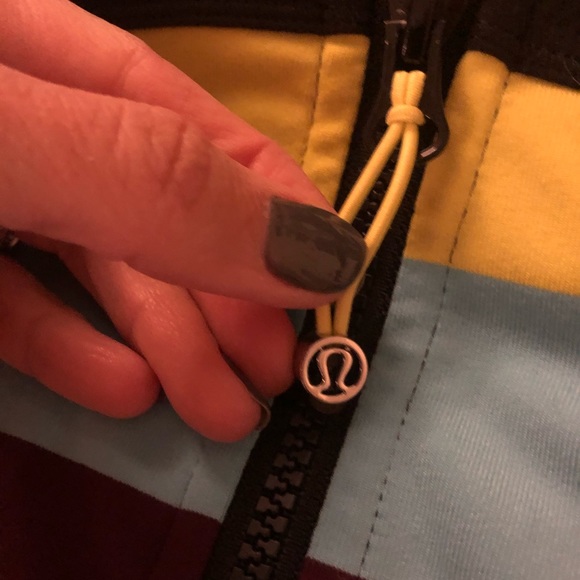 Lululemon tracker jacket - Picture 4 of 4